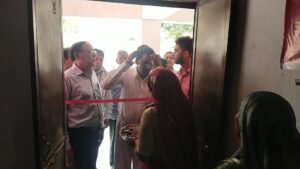 Rajasthan Indira Rasoi Gramin Yojana was launched, Executive Engineer Rahad started by cutting the ribbon.
