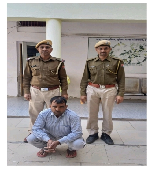 Jhunjhunu police arrested accused of stealing vehicle by forging documents